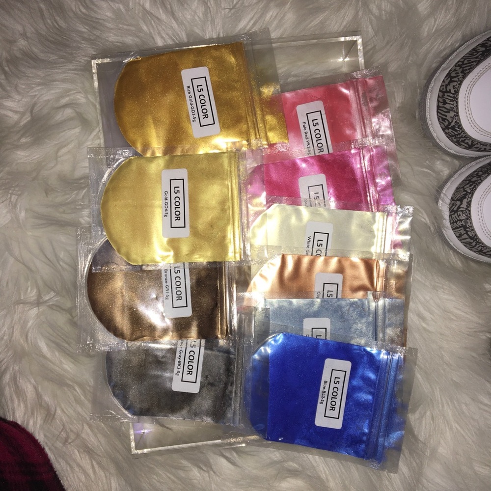 Colors for lip gloss